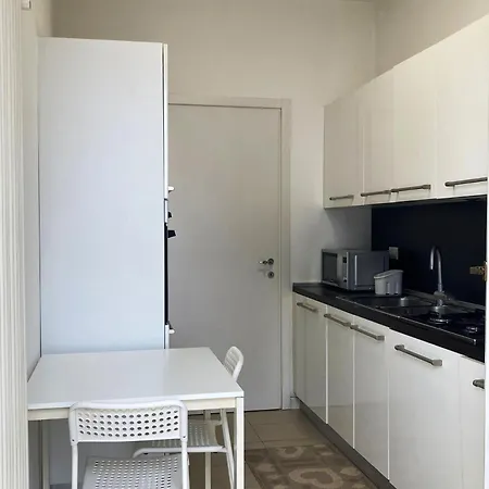 Apartment Ponale 52 Bright Milan