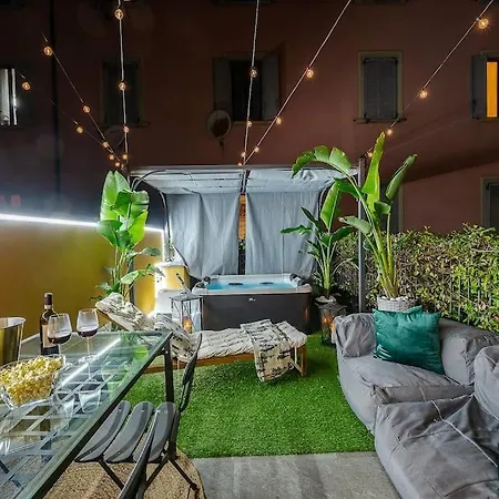 Duomo - Jacuzzi E Terrazzo - Cinema - Free Parking - Gym *