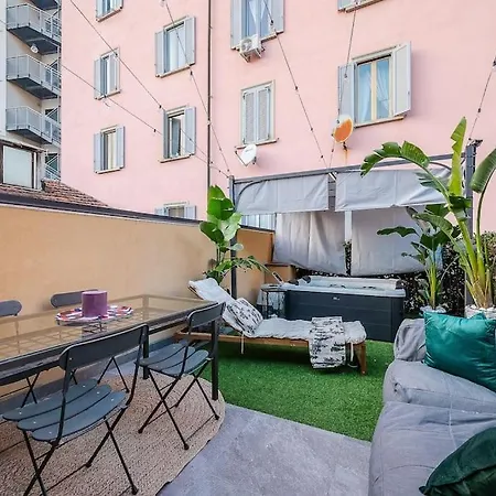 Duomo - Jacuzzi E Terrazzo - Cinema - Free Parking - Gym