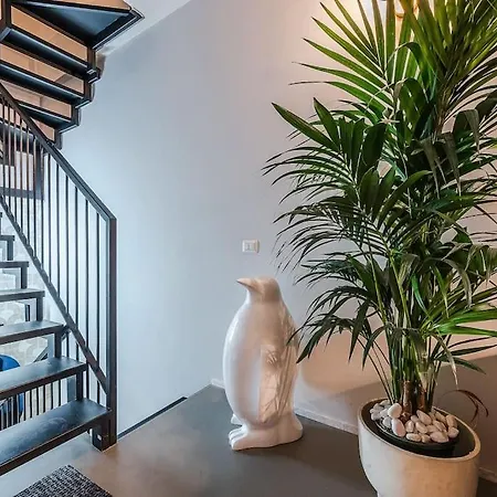 Duomo - Jacuzzi E Terrazzo - Cinema - Free Parking - Gym * Milano