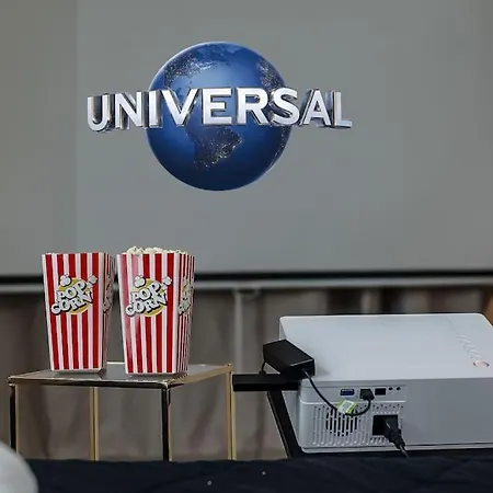 Duomo - Jacuzzi E Terrazzo - Cinema - Free Parking - Gym *