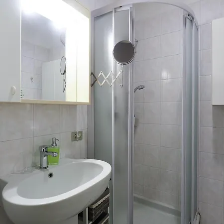 Apartment Primopiano - Frisi *