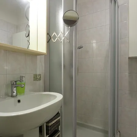 Primopiano - Frisi * Milán