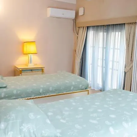 5 Da Letto Apartment *