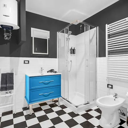 Apartment Stylish 2 Minutes From Station Milan