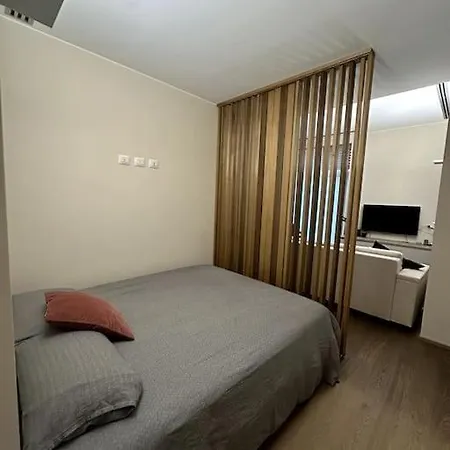 Apartment Open Space - Garden & Jacuzzi - Self Check-in