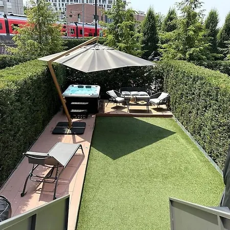 Apartment Open Space - Garden & Jacuzzi - Self Check-in