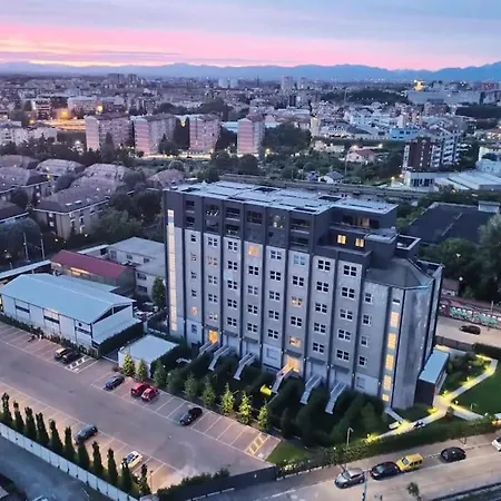 Apartment Open Space - Garden & Jacuzzi - Self Check-in *