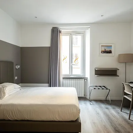 艾苏玛酒店 3* 米兰