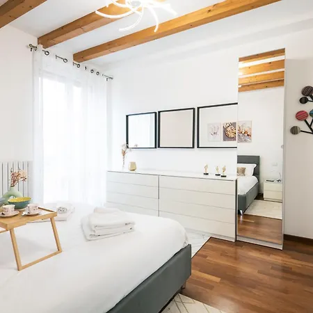 Apartment Easylife - Stupendo E Rifinito In Zona Navigli *