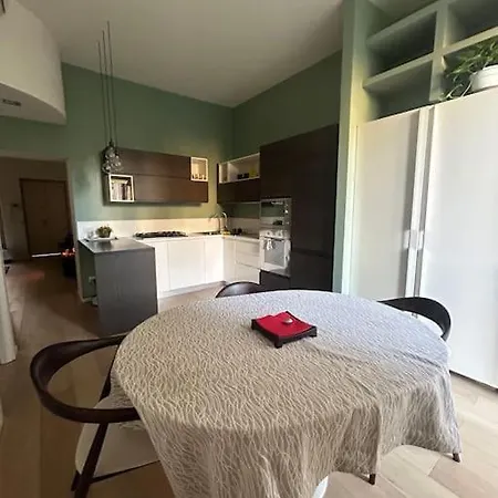 Vinella's House * Milano