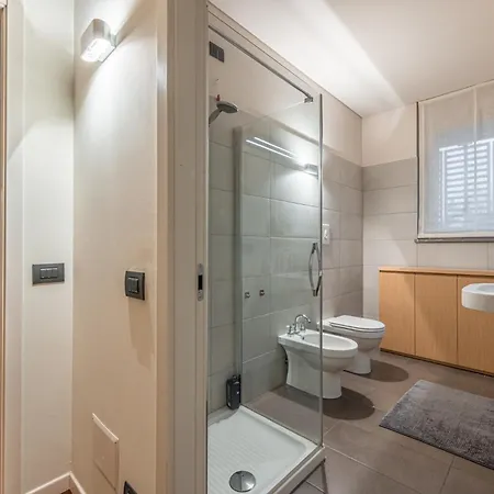 Apartment Cozy - Parking - Pool - Sauna - Gym -spa Milan