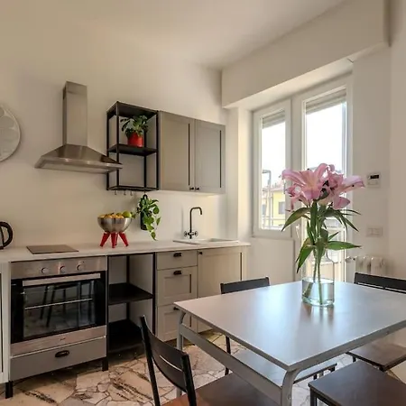 Station-duomo - 3 Bedrooms With Jacuzzi * Milano