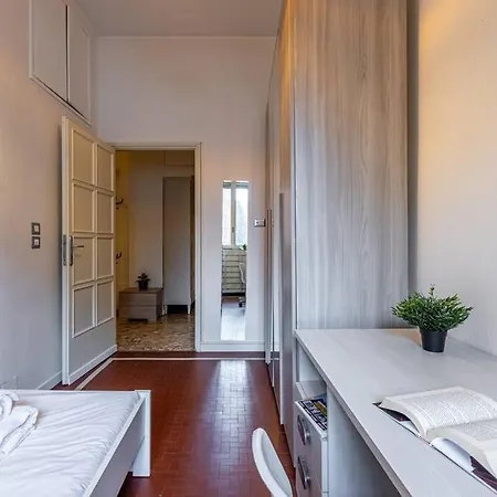 4 Bedrooms, 10 Guests, 250sqm, Terrace, 5mn Duomo Milan