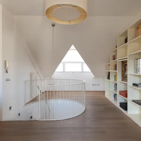 Design With Terrace, Modern And Stylish, 3 Bedrooms, 6 Guests Appartamento Milano