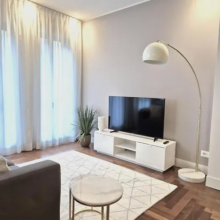 Manzoni 44 Milan