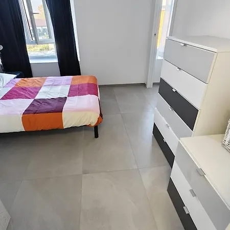 Free Private Parking-wi- Fi And A-c Apartment Milan