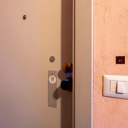 Co99- Large Lanzone Appartement