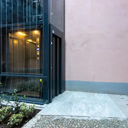 Co99- Large Lanzone Appartement *