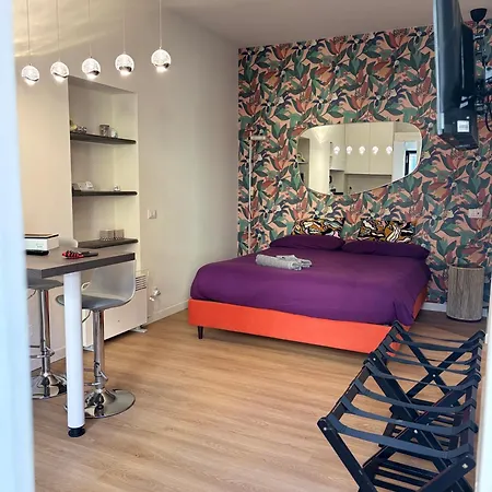 Apartment La Vecchia Milano-les Nubles Vannucci - Il Ballatoio E Il Cortile