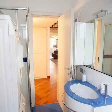 Bright And Comfy In A Beautiful Contemporary * Milan