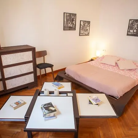 Bright And Comfy In A Beautiful Contemporary