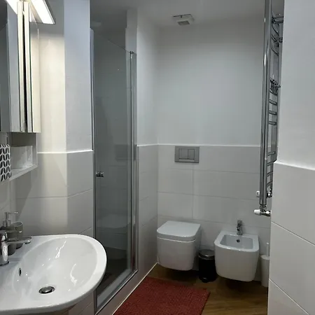 Appartamento La Regina Delle Locazioni Accanto Bocconi