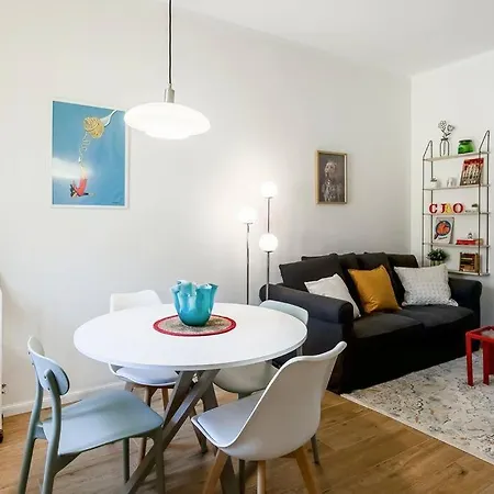 Apartment Casa Oriana 1 Centro-metro M1 *
