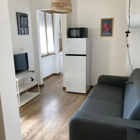 Monolocale Con Ampio Terrazzo Lejlighed *