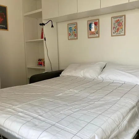 Monolocale Con Ampio Terrazzo Апартаменты Милан