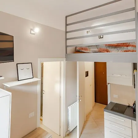 Moderno Monolocale Zona Niguarda Apartmán *