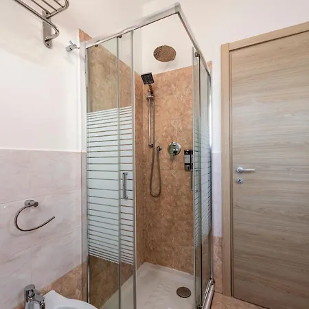 Flowers Pensjonat 3*