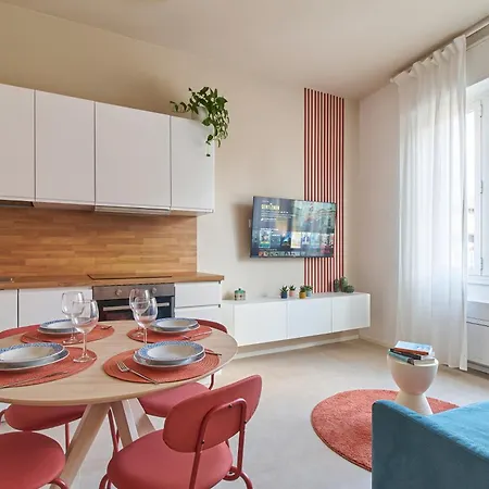 Giulio's Hideaway - Close To Station Semesterbostad *