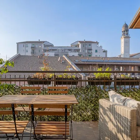 Super With Private Terrace Autentica *