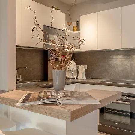 Super With Private Terrace Autentica * Milan