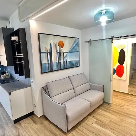 Apartment Torelli Home, Moderno E Confortevole, Nel Cuore Della Citta Di Milano, Con Balcone Esterno Vista Garibaldi