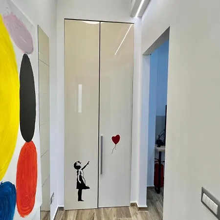 Torelli Home, Moderno E Confortevole, Nel Cuore Della Citta Di Milano, Con Balcone Esterno Vista Garibaldi Apartment *