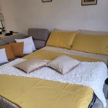 Apartment La Casa Sole Milan
