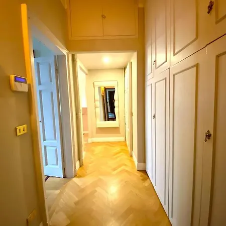 In The Citylife Area, Apartament Mediolan