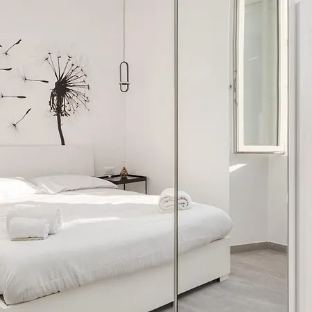 Stylish Flat Porta Venezia - Wifi, Ac, Metro Apartment Milan