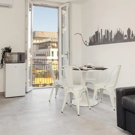 Centre-stylish Flat Porta Venezia Fast Wifi, Ac, Metro Апартаменты Милан