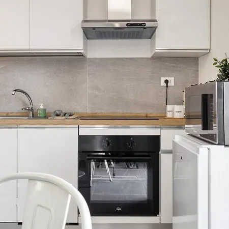 Centre-stylish Flat Porta Venezia Fast Wifi, Ac, Metro *