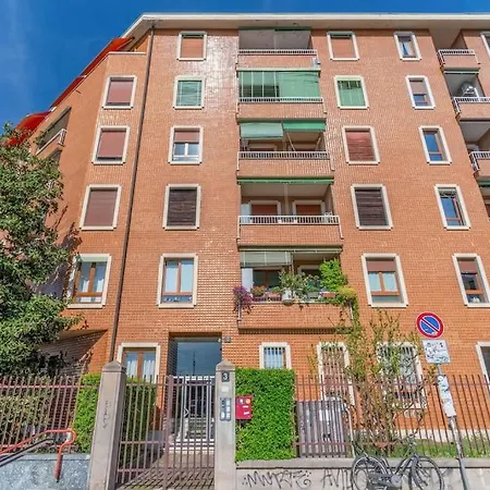 Vibrant Navigli Block With Aircondition Porta Genova M2 דירה *