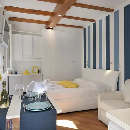 Montenapoleone In The Heart Of - Location Possible Daire Milano