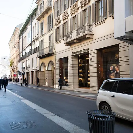 Apartment Montenapoleone In The Heart Of - Location Possible Milan