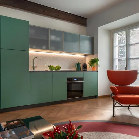 Domya - Manzoni 25 Milánó