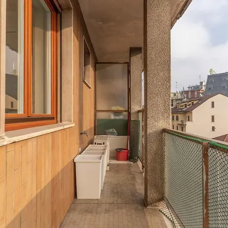 Yellow Flat * 밀라노