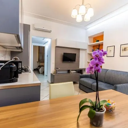 Atene Bilocale In Affitto Breve * Milan