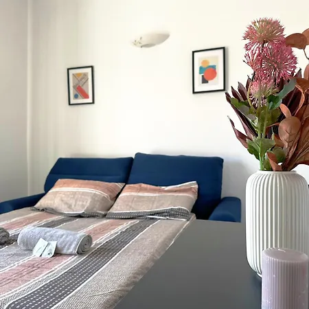 Red House - Beautiful - Metro M1 Appartement *