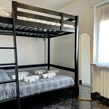 Red House - Beautiful - Metro M1 Апартаменты